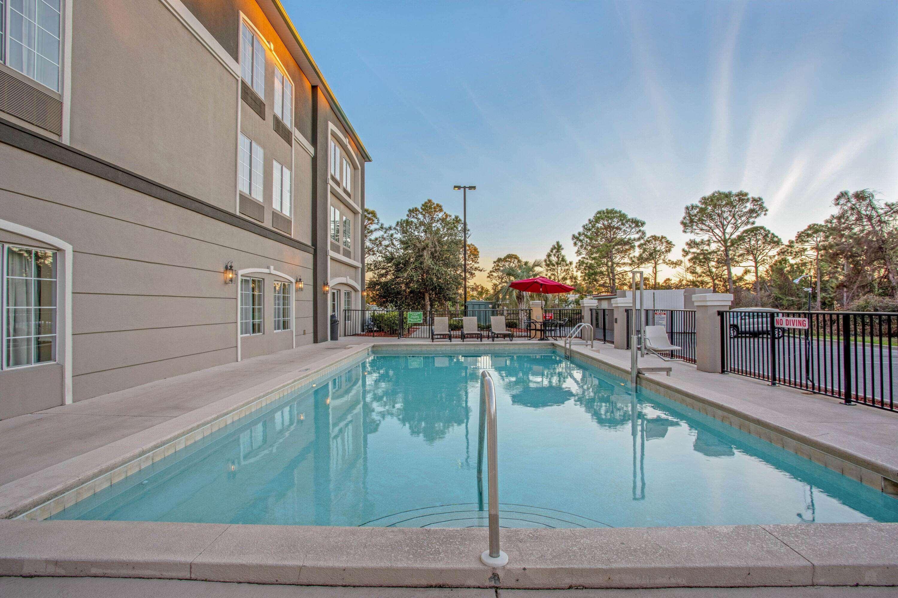 La Quinta By Wyndham Pcb Coastal Palms Hotel Upper Grand Lagoon Buitenkant foto